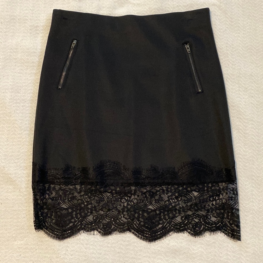 Forever 21. Pencil skirt with lace